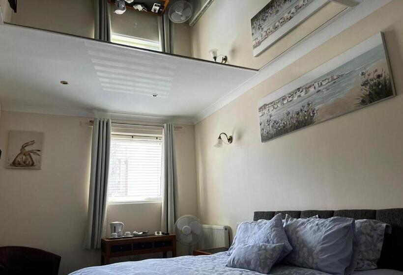 Пансион The Goodlife Guesthouse