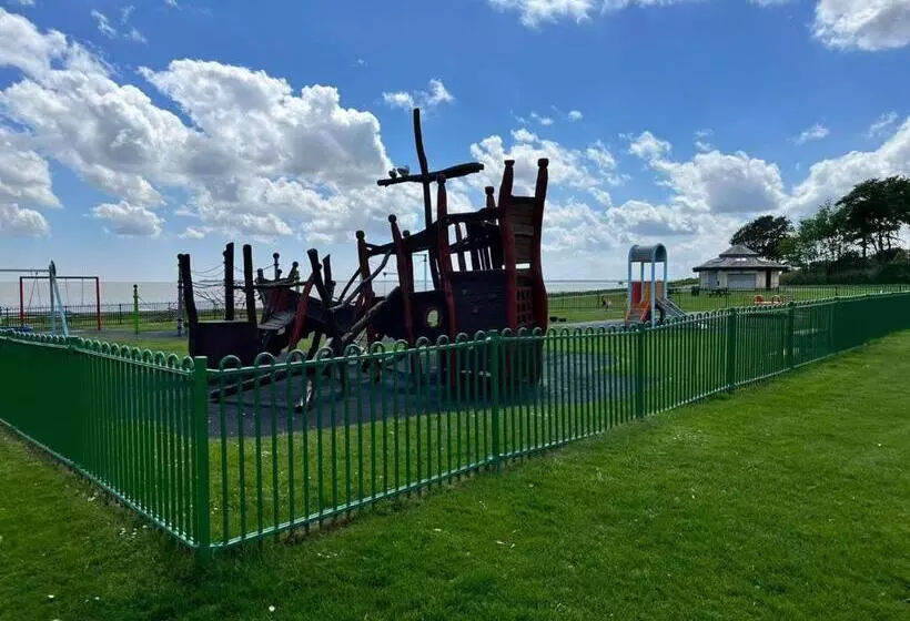 ペンション The Goodlife Guesthouse