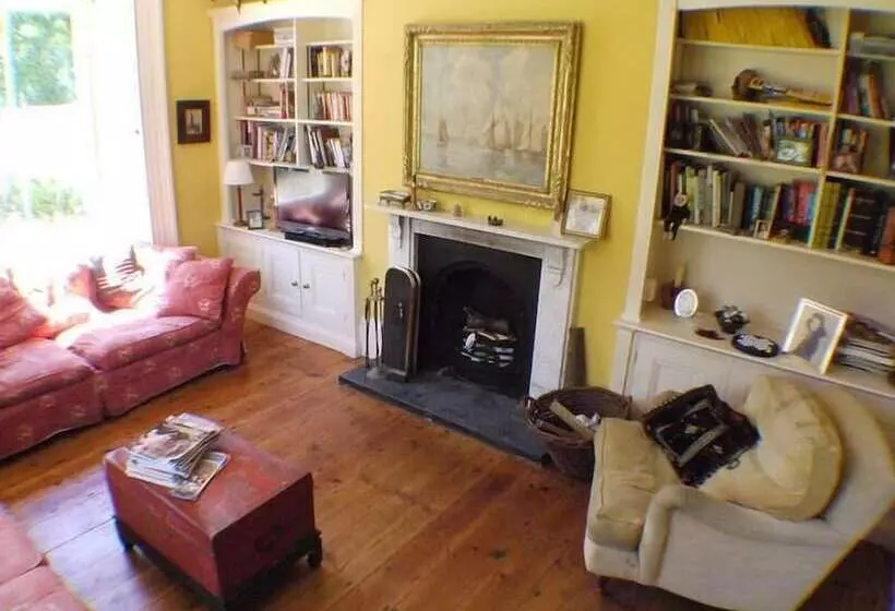 The Old Parsonage B&b