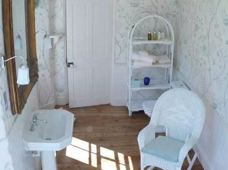 The Old Parsonage B&b