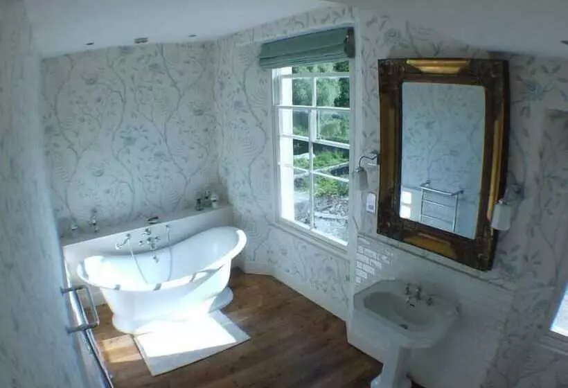 The Old Parsonage B&b