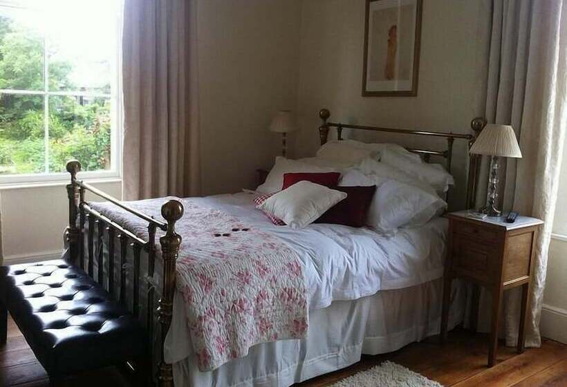 The Old Parsonage B&b