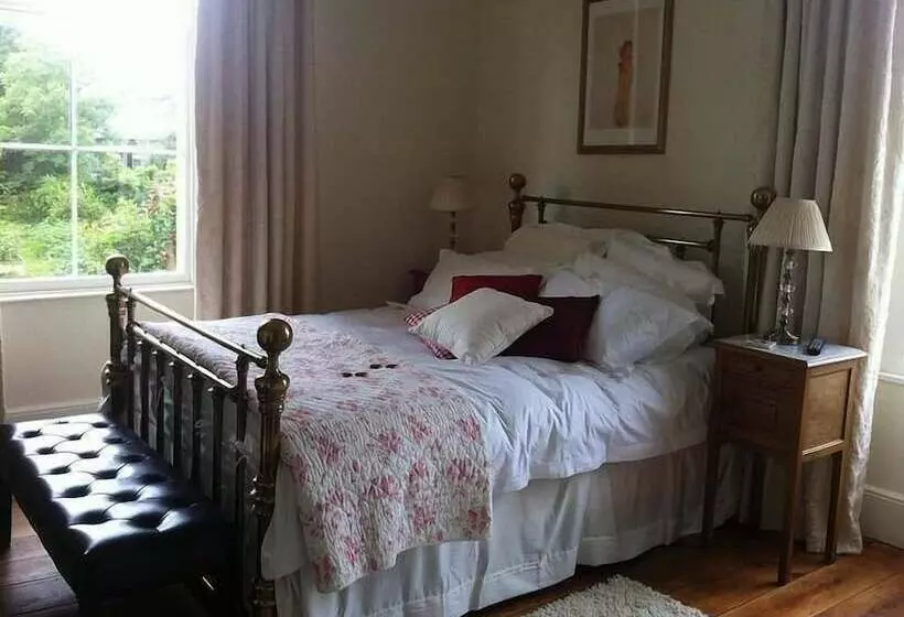 The Old Parsonage B&b