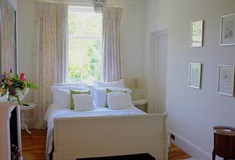 The Old Parsonage B&b