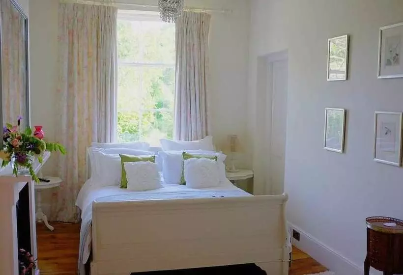 The Old Parsonage B&b