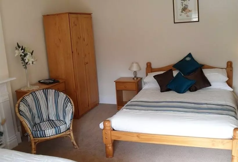 Hallbarns Farmhouse Bed & Breakfast