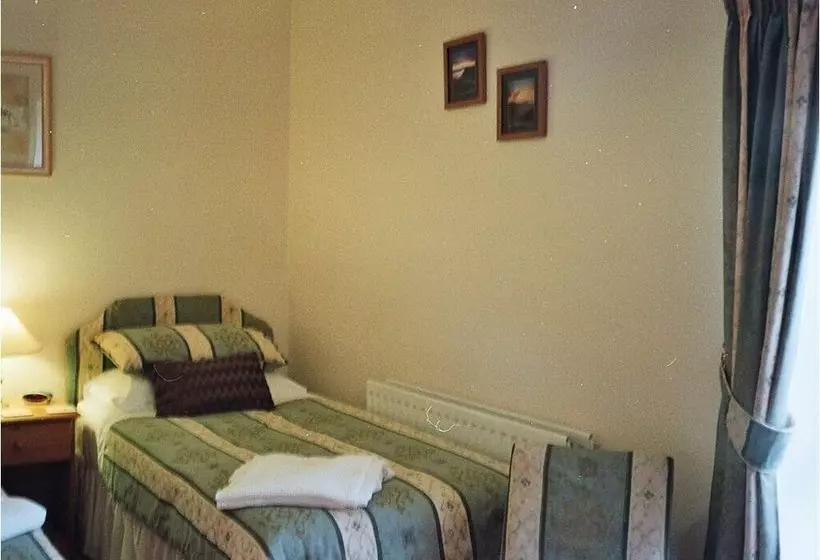 Hallbarns Farmhouse Bed & Breakfast