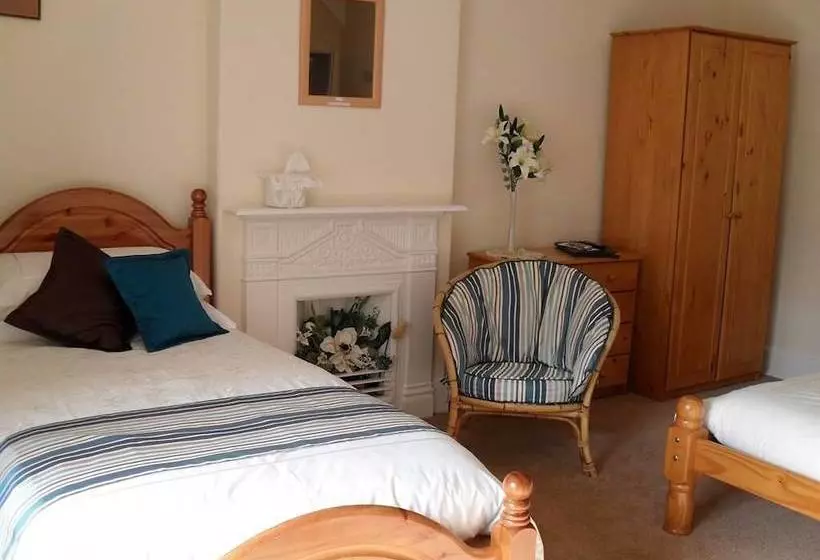 Hallbarns Farmhouse Bed & Breakfast
