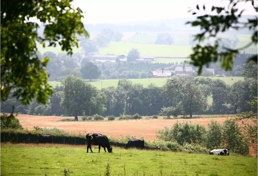 Hallbarns Farmhouse Bed & Breakfast