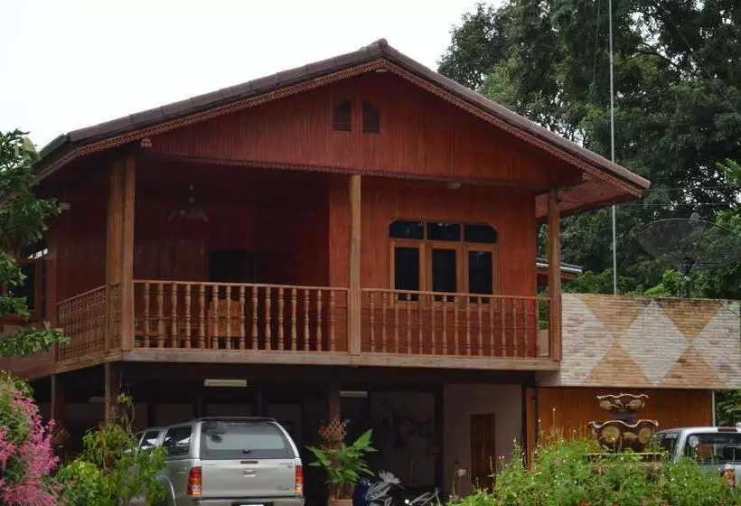 Home Stay Stc Bed And Breakfast
