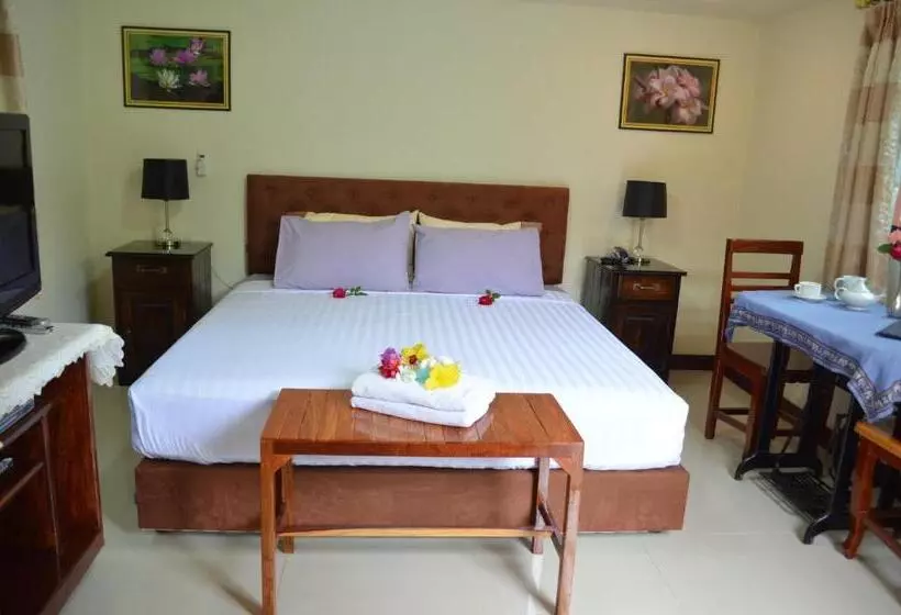 Home Stay Stc Bed And Breakfast
