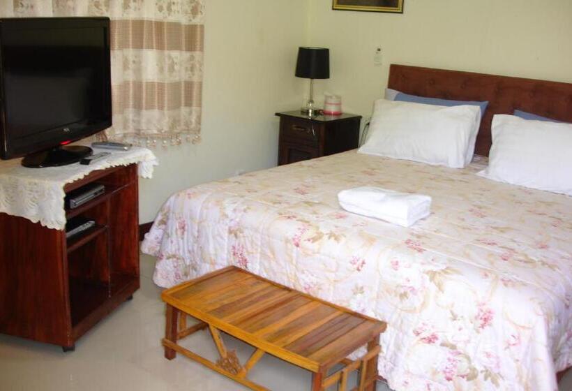 Home Stay Stc Bed And Breakfast