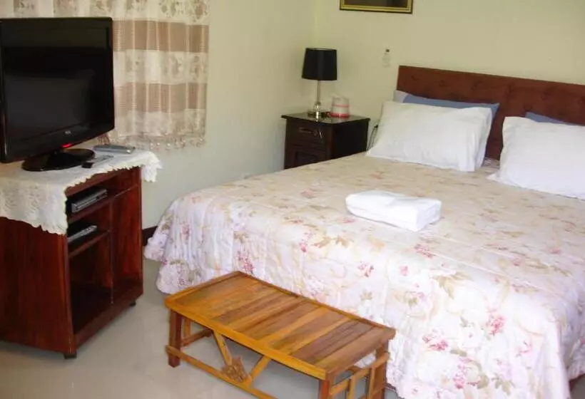 Home Stay Stc Bed And Breakfast