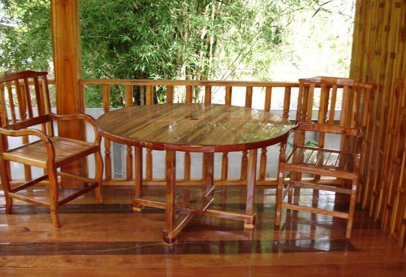 Home Stay Stc Bed And Breakfast