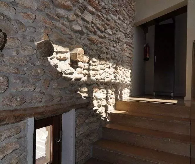 여관 Restaurant & Rooms Cabrit