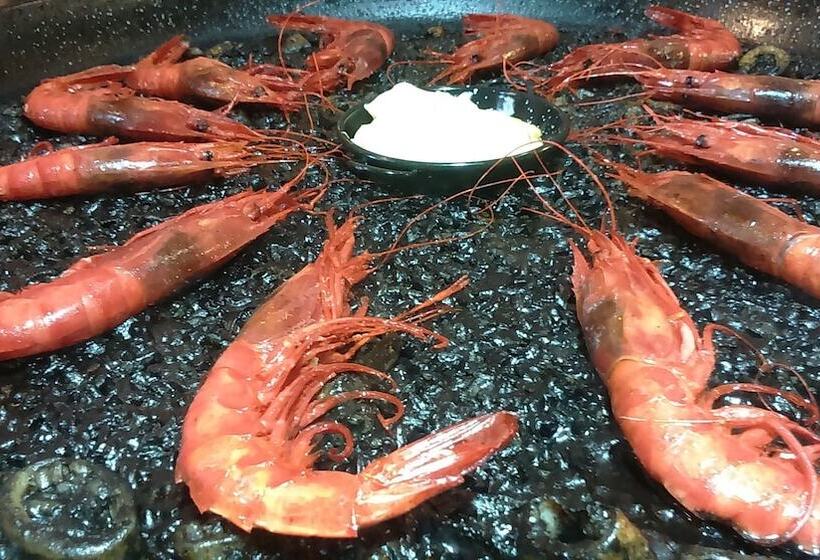 Хостел Restaurant & Rooms Cabrit