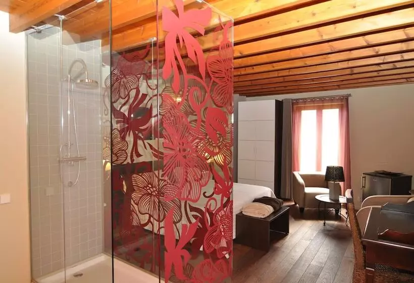 여관 Restaurant & Rooms Cabrit