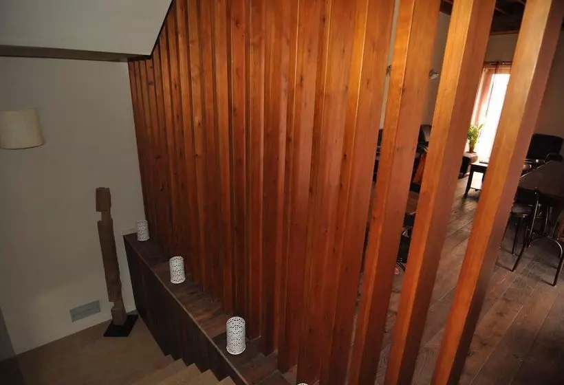 여관 Restaurant & Rooms Cabrit