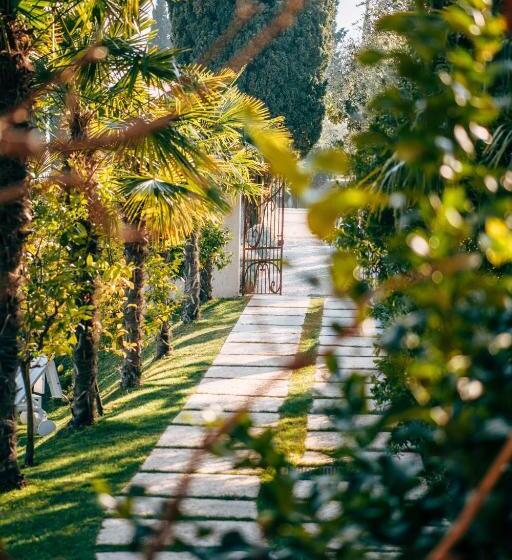 Отель Borgo Il Mezzanino