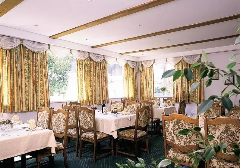 Отель Edelweiss