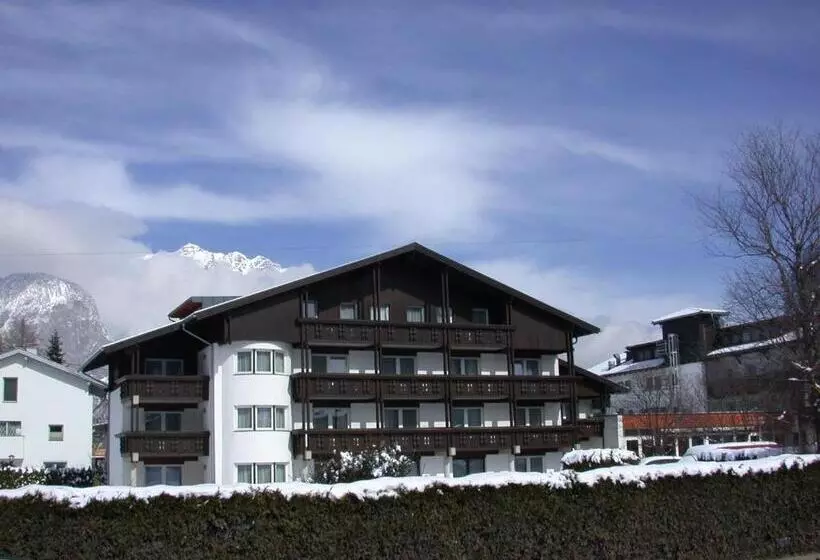 Отель Edelweiss