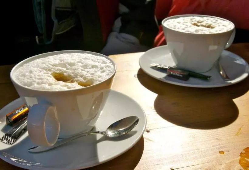 Отель Edelweiss