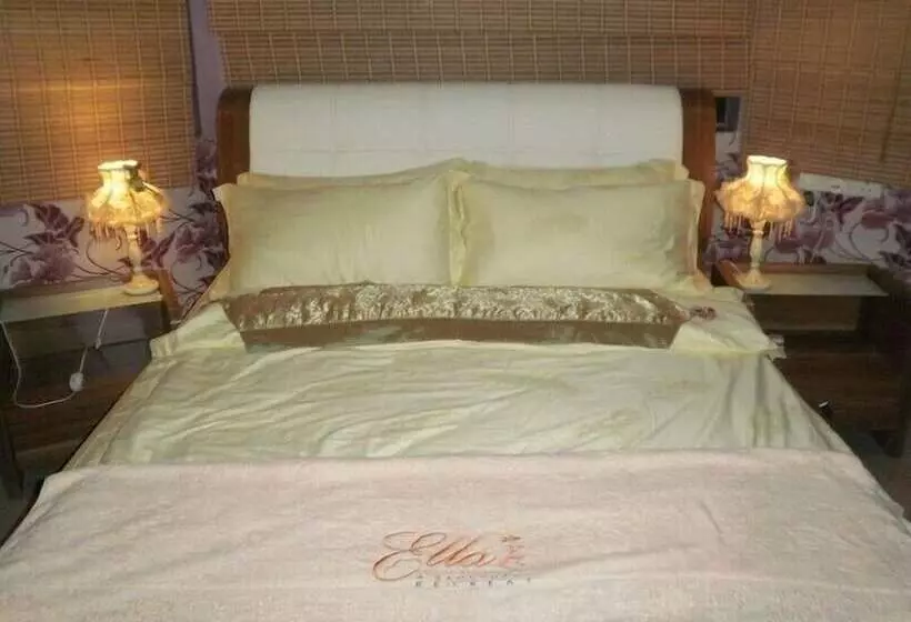 Hotelli Ella Holiday Inn