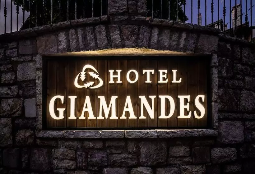 Отель Giamandes