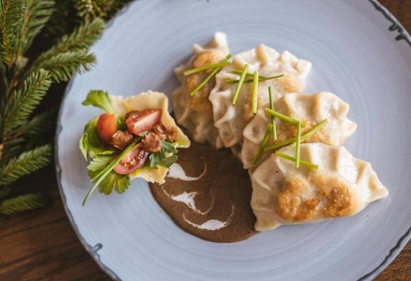 ホテル Kozi Gród Pokoje I Domki Na Kaszubach