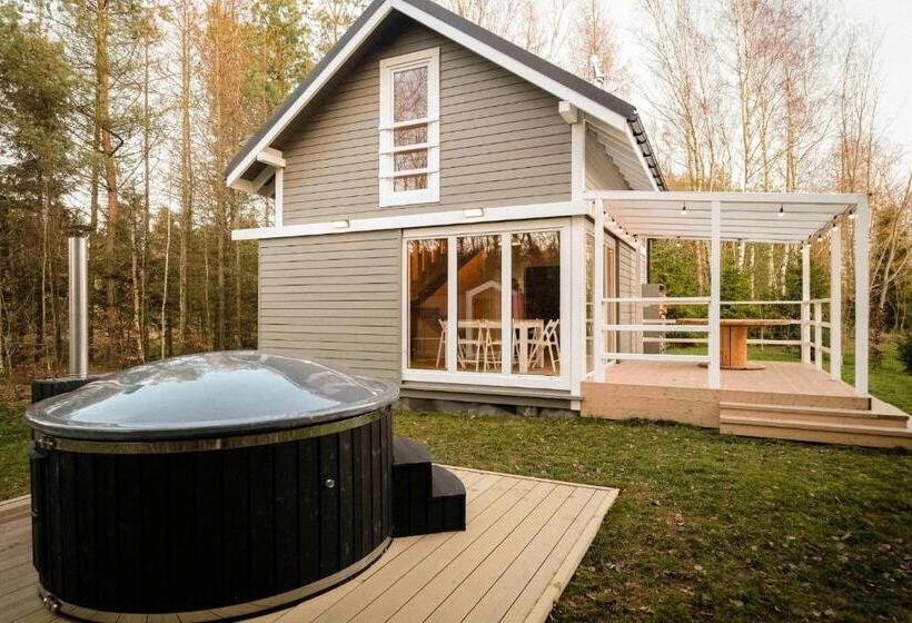 ホテル Kozi Gród Pokoje I Domki Na Kaszubach