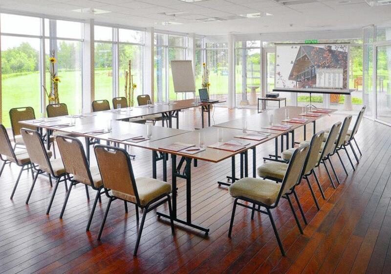 ホテル Kozi Gród Pokoje I Domki Na Kaszubach