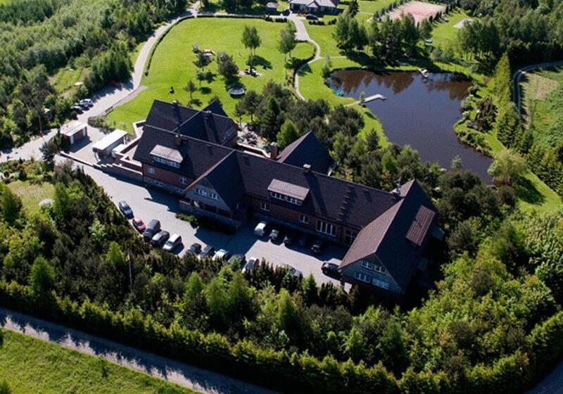 ホテル Kozi Gród Pokoje I Domki Na Kaszubach