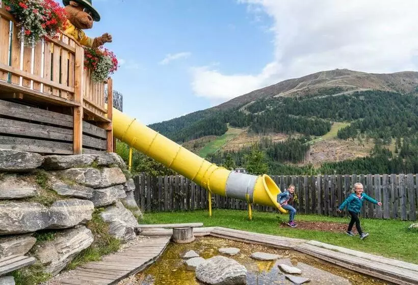 בית מלון כפרי Landal Katschberg