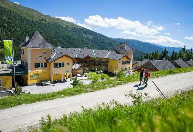 בית מלון כפרי Landal Katschberg