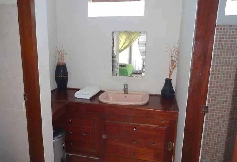 בית מלון כפרי Melati Resort &