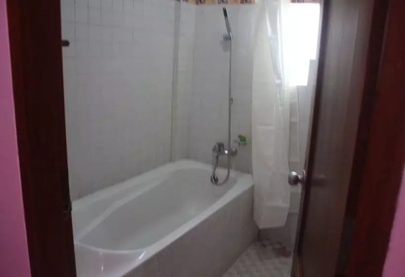 בית מלון כפרי Melati Resort &