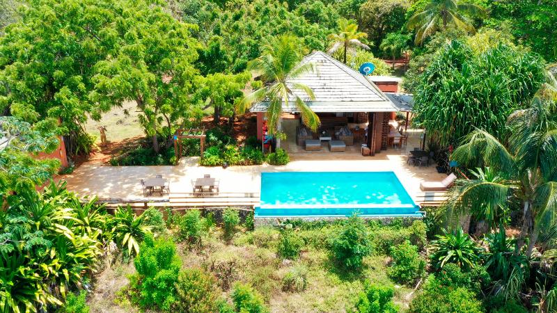 هتل On Vacation Acantilado De La Tierra