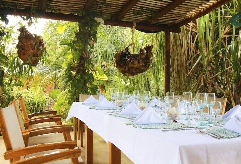 هتل On Vacation Acantilado De La Tierra