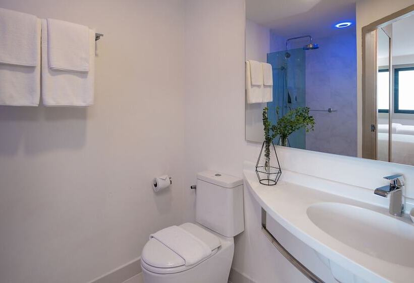 فندق Rodina Beach