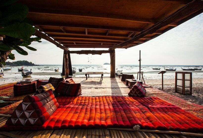 ホテル Salisa Resort