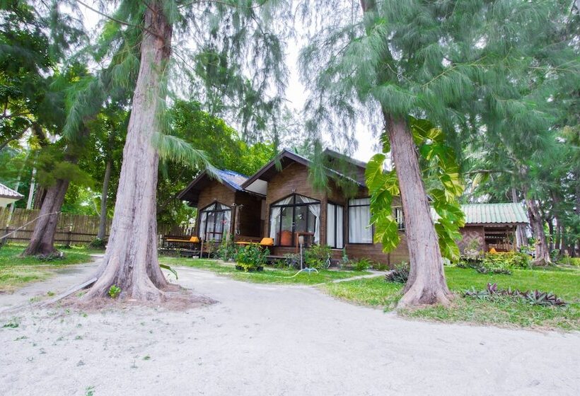 ホテル Salisa Resort