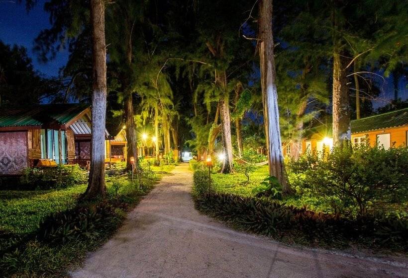 ホテル Salisa Resort