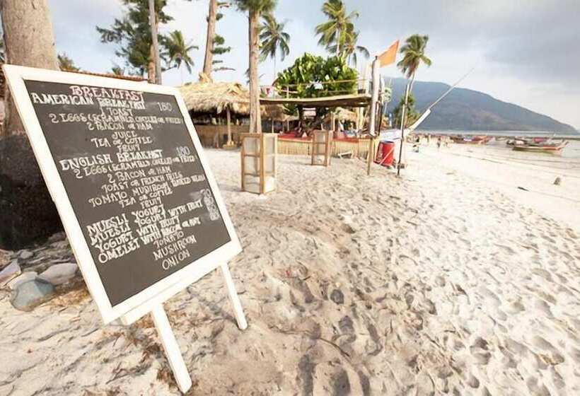 ホテル Salisa Resort