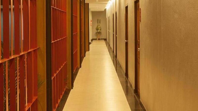 ホテル Soontree House