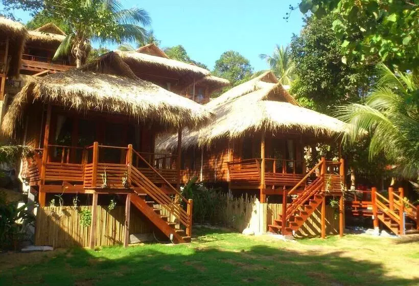 فندق Ten Moons Lipe Resort