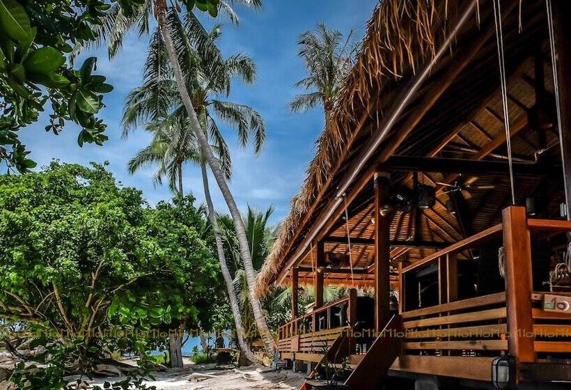 Отель Ten Moons Lipe Resort