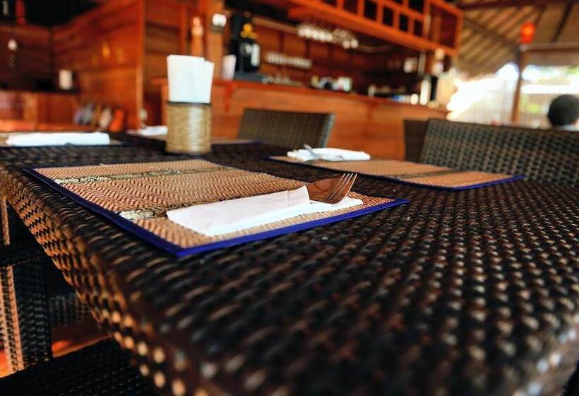 Отель Ten Moons Lipe Resort