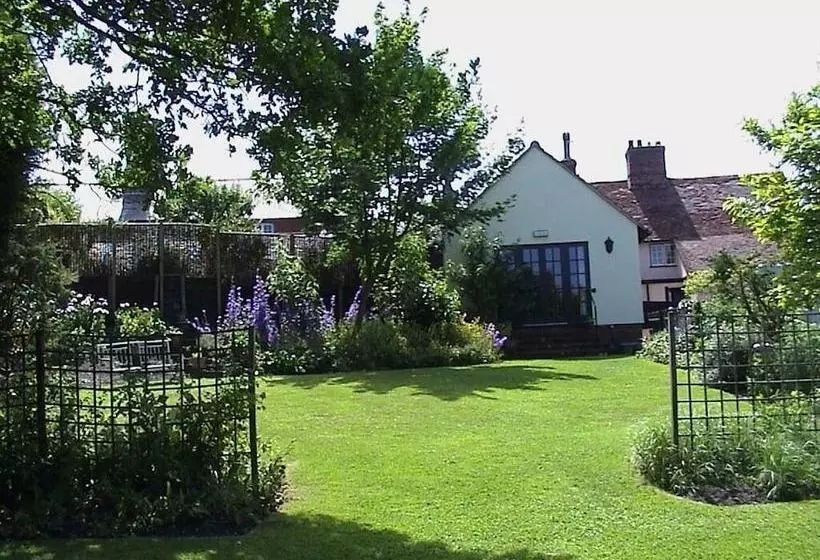 Отель The Swan At Great Easton