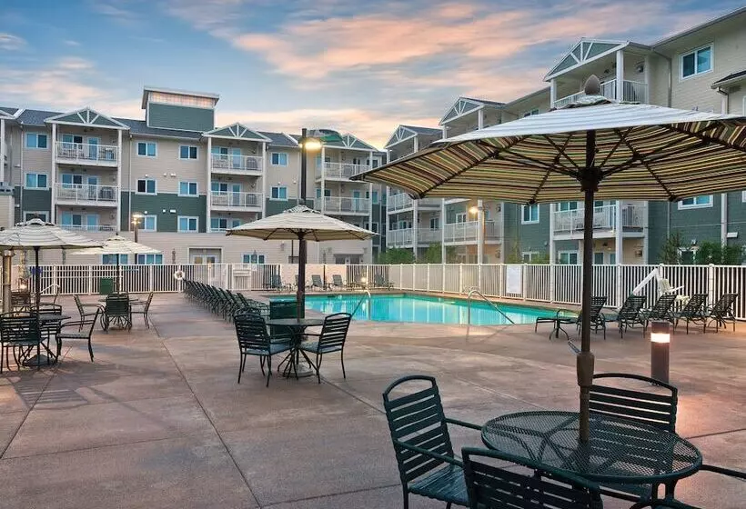 בית מלון כפרי Worldmark Long Beach