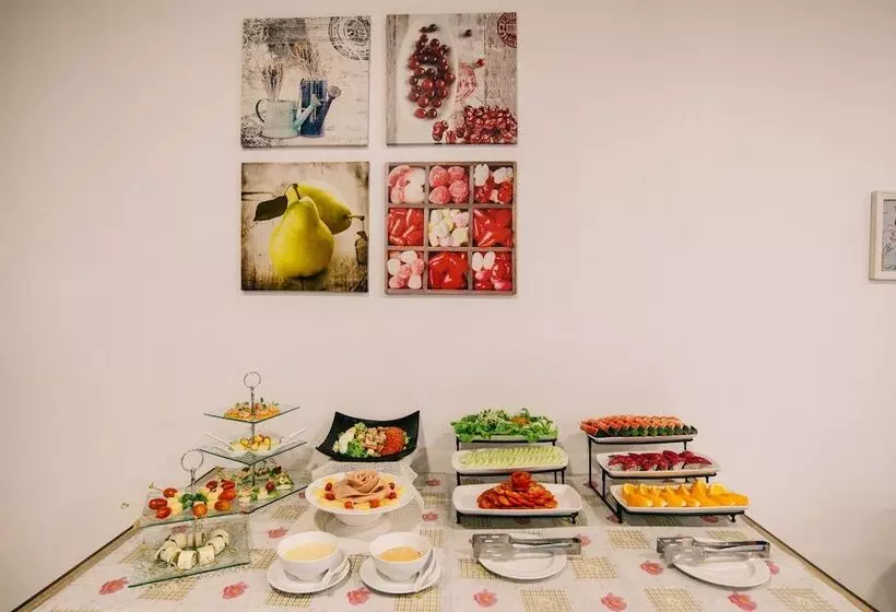 Icheck Inn Residences Patong